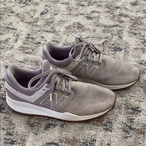 EUC New Balance 247 shoes size 10